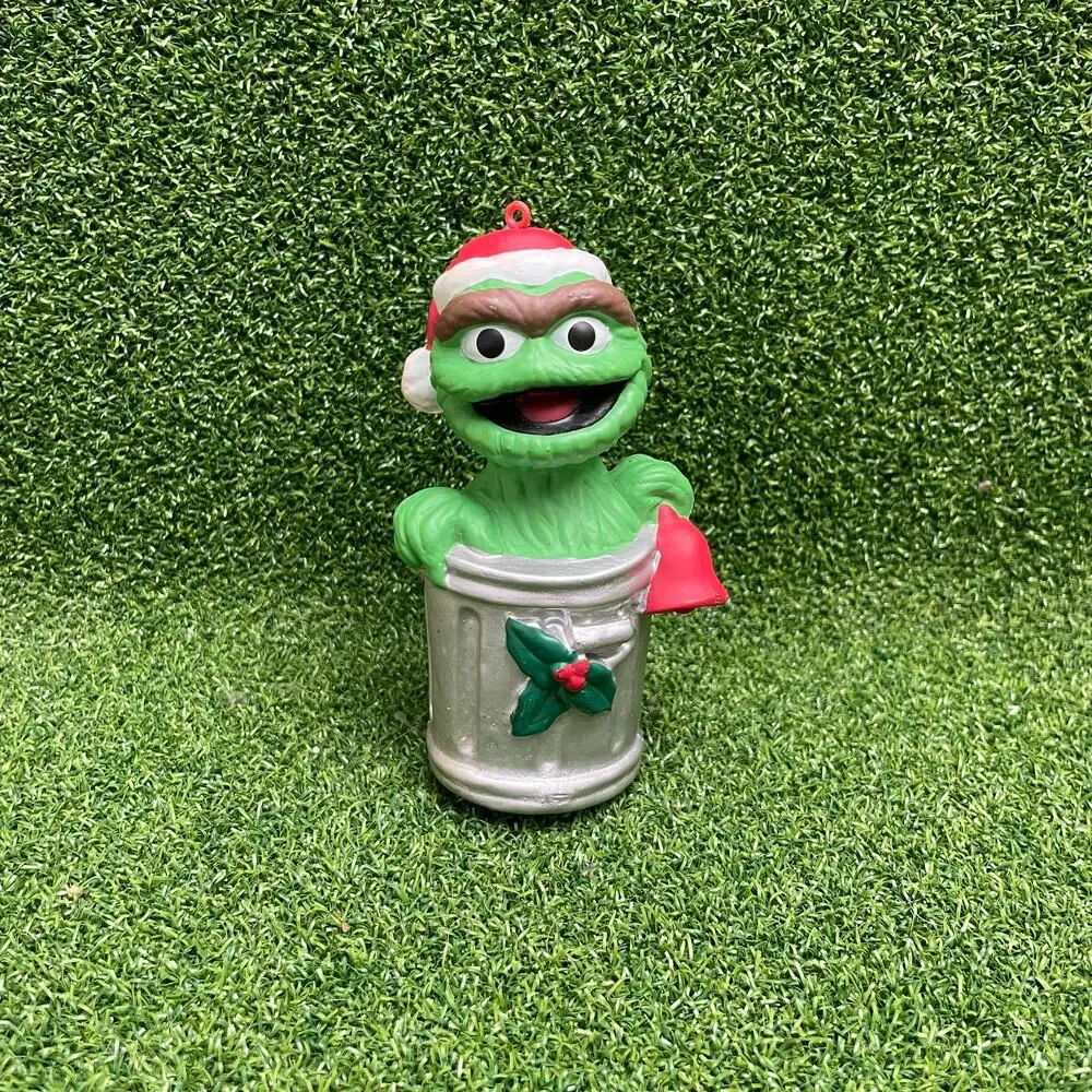 Vintage Hallmark Oscar the Grouch Peekbuster Sesame Street Christmas Ornament